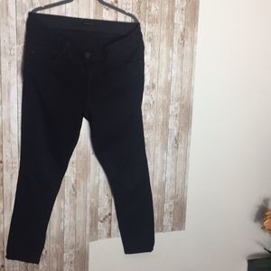 Women recreation stretchy jeans